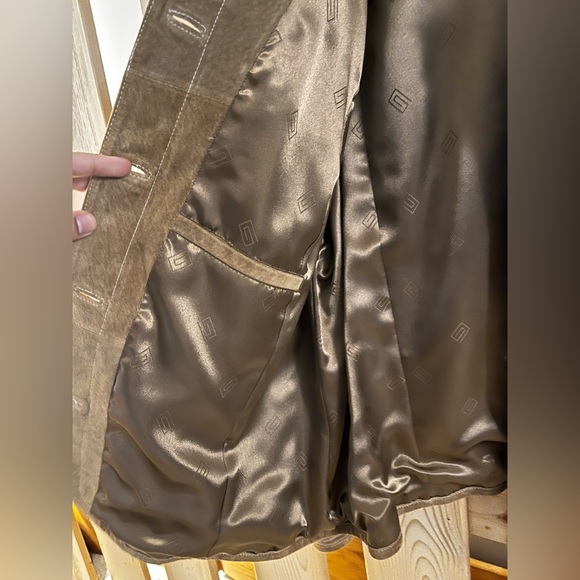 Oversized tan suede jacket - Picture 2 of 5